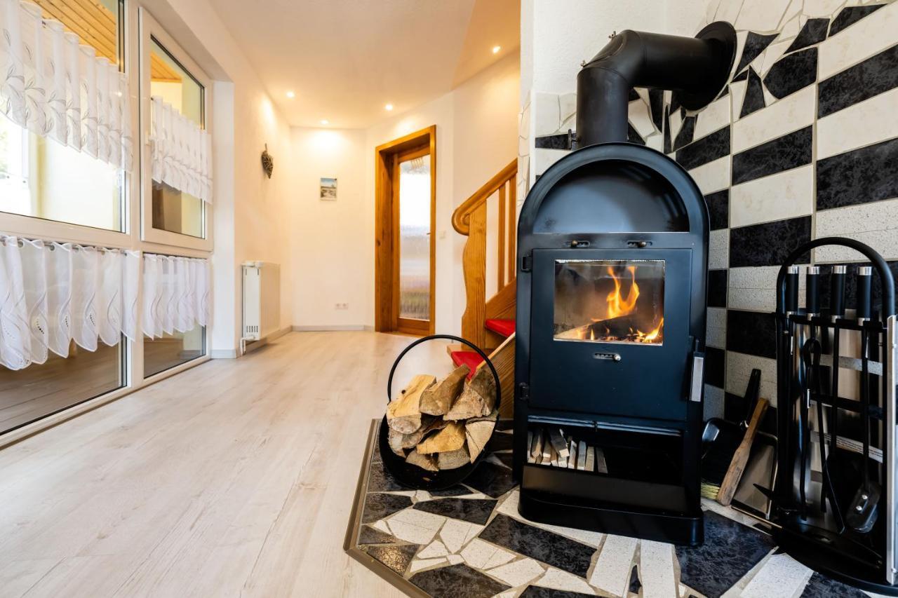 Waldblickwohnung Mit Schoener Terrasse Und Kamin Зебниц Экстерьер фото
